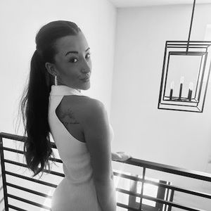 Meet your Posher, Adriana